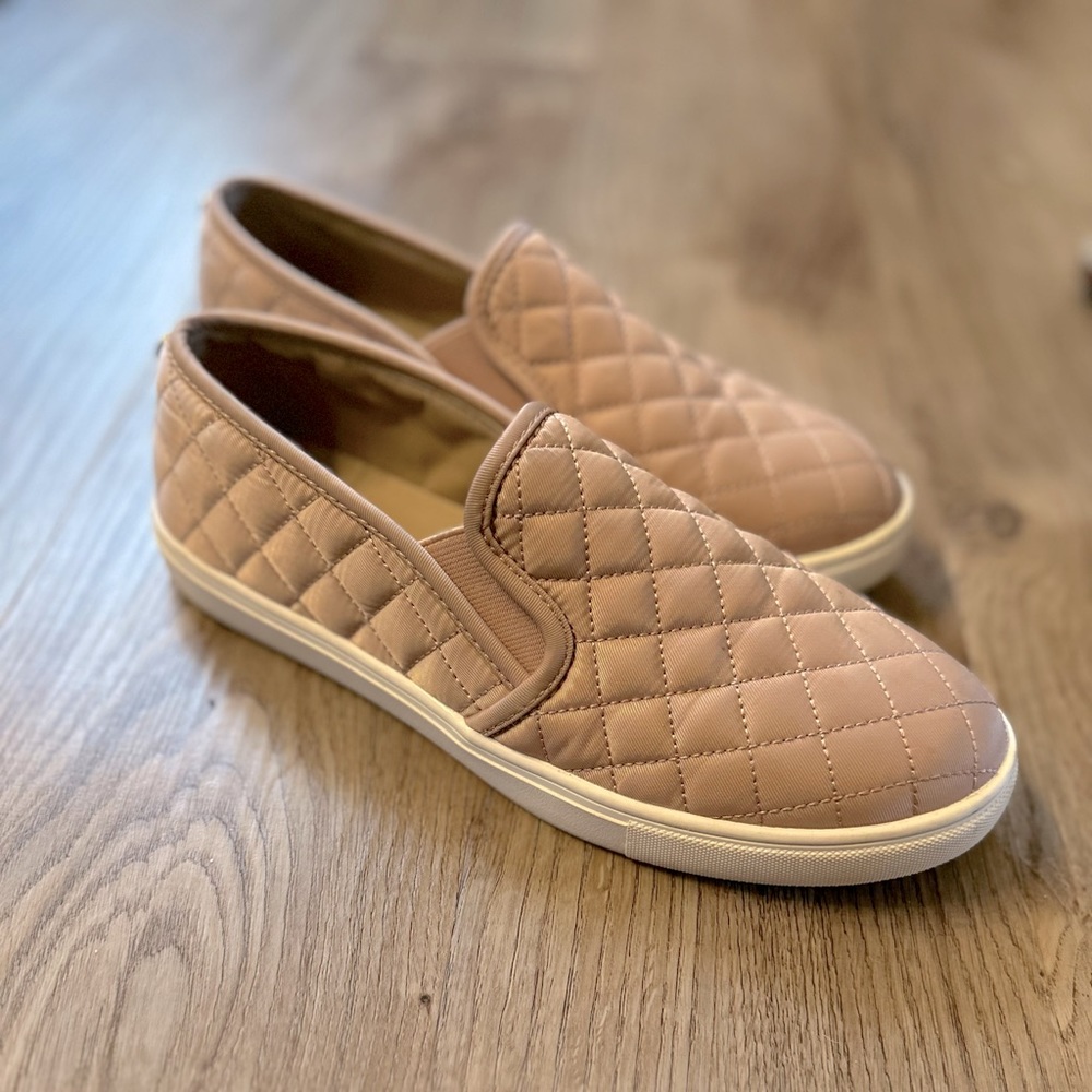 Steve Madden Quilted Sneakers Size 9